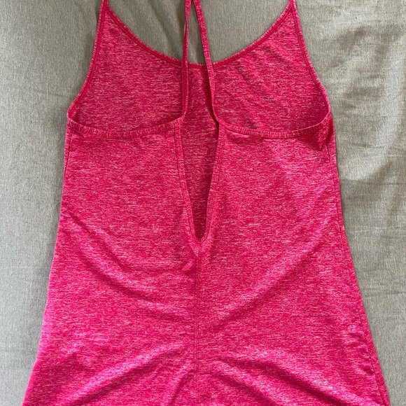 Women’s Nike Tank Top - Picture 3 of 6